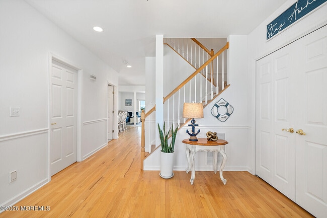 Photo - 116 Sunset Dr N