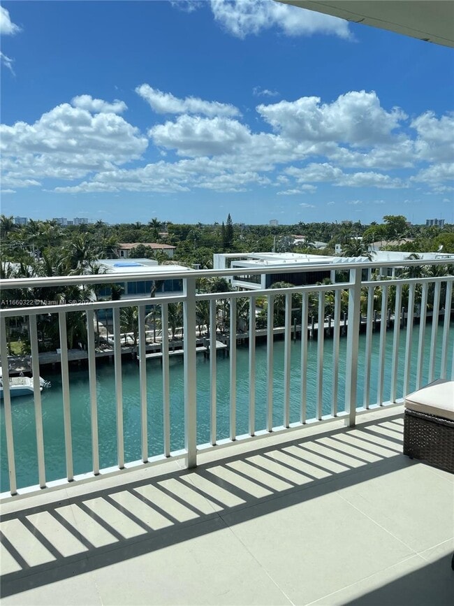 Photo - 9500 W Bay Harbor Dr Unit 6