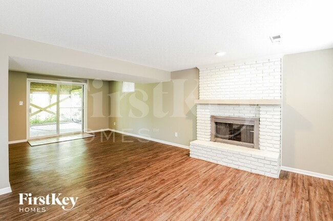 Photo - 5906 NW Harris Dr