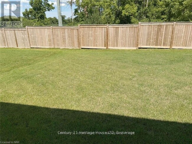 Photo - 11 Beachwalk Cres
