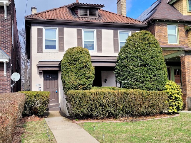 Building Photo - 6941 Meade St Unit 1