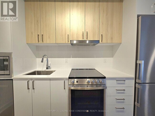 Photo - 30 Upper Mall Wy Unit 419
