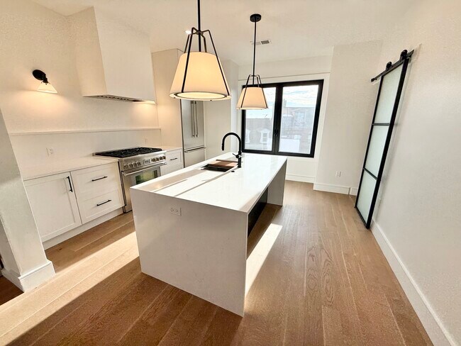 Photo - 238 Webster St Unidad 6