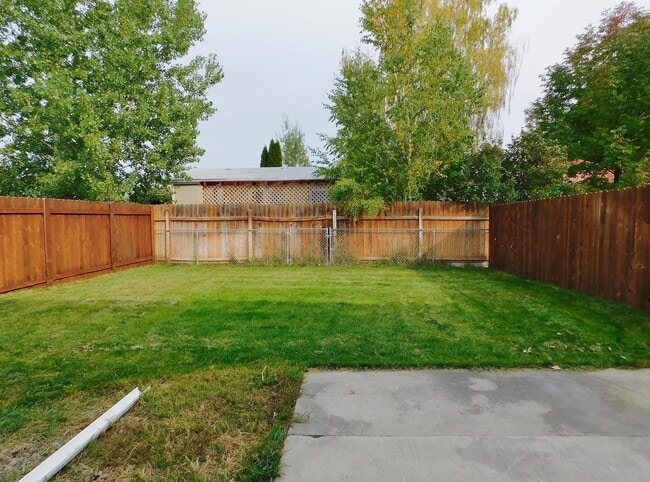 Photo - 1949 Greatview Dr