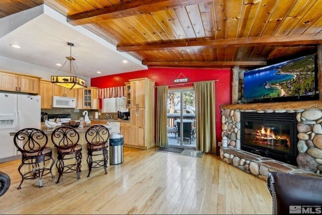 Photo - Large quiet condo backs to the forest