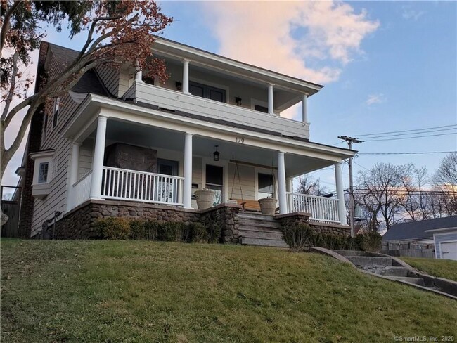 Photo - 179 Lenox St Unidad 2