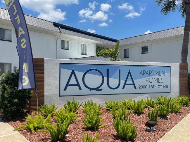 Building Photo - 2000 15th Ct NW Unit 11