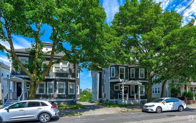 Building Photo - 285 Medford St Unit 1 Rental