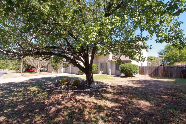 Photo - Updated 4 Bedroom • 2.5 Bath • West Round Rock • Downstairs Primary Suite • Two Living Areas • La...