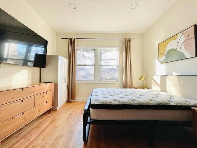 Photo - Furnished room/NOT APARTMENT Unit 4