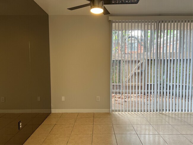 2824 Briarhurst Dr Unit 9
