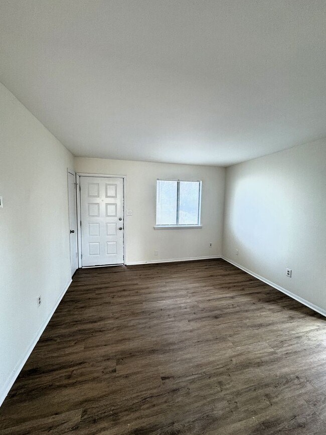 4112 17th St SW Unit B