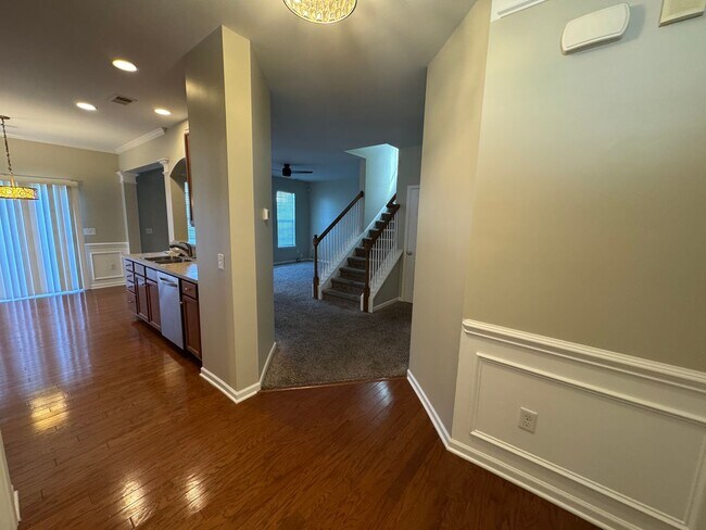 Photo - MOVE-IN READY! **Move-in Special** $250 of...