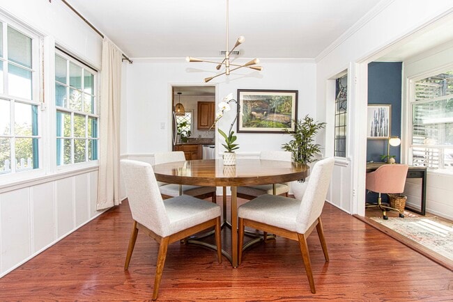 Comedor - 4023 Murietta Ave