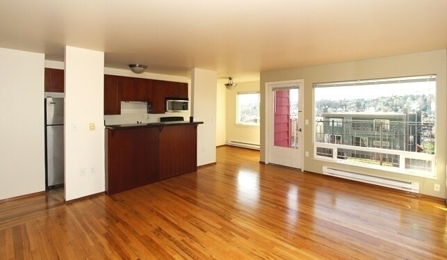 Barrett Square Apartments - Barrett Square Apartments