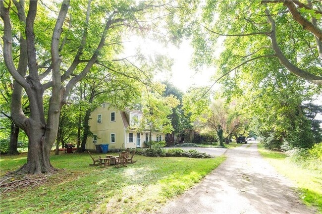 554 E Main Rd