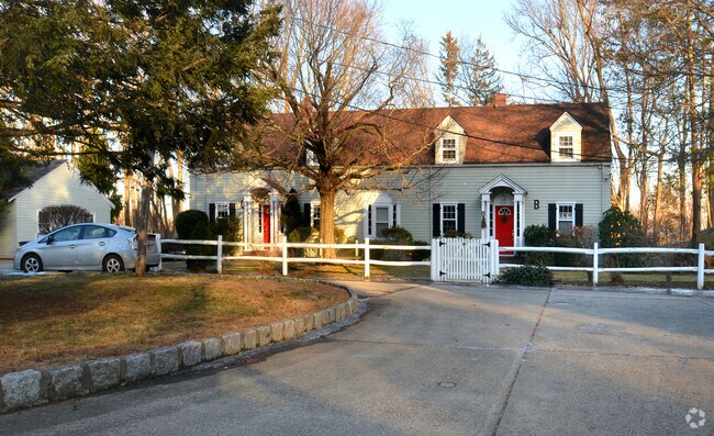 Photo - 16-18 Upland Ln