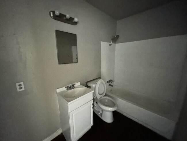 Photo - Fourplex two bedroom unit is ready to move in in Castle Hill Unidad 1