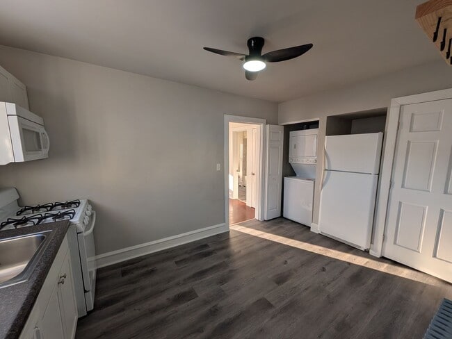 Photo - 119 S Furnace St Unidad 4