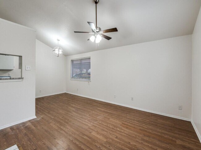 Photo - Newly Renovated Two Bedroom Condo in Carrollton!
