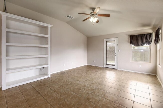 Photo - 18736 Mangan Way