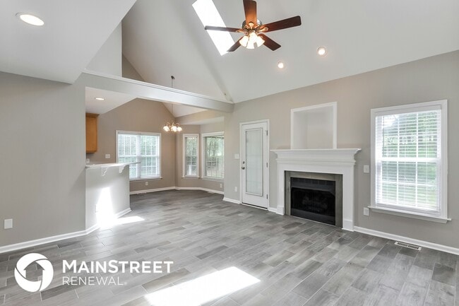 Photo - 132 Wood Bend Ct