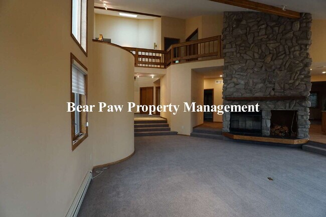 Photo - Unbelievable Views in this Stunning Contemporary Mountain Home!!
