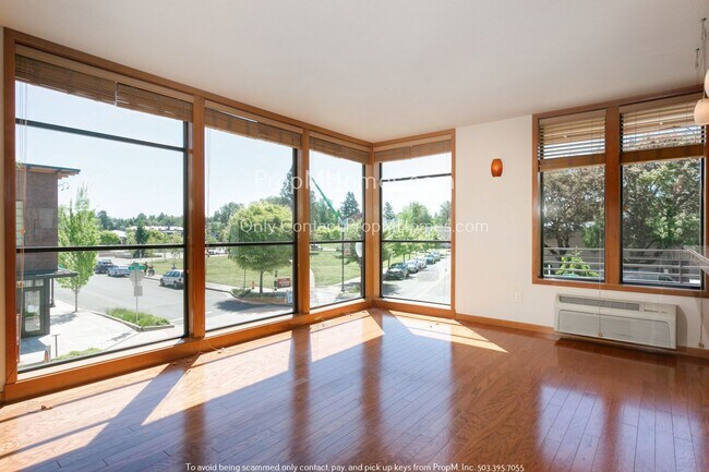 Photo - Gorgeous Two Bedroom Condominium In Berang... Unidad 287 NE 3rd Street - 208