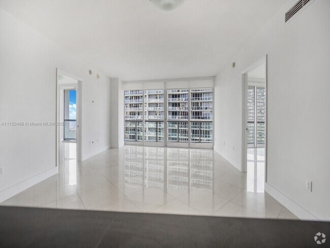 Building Photo - 475 Brickell Ave Rental