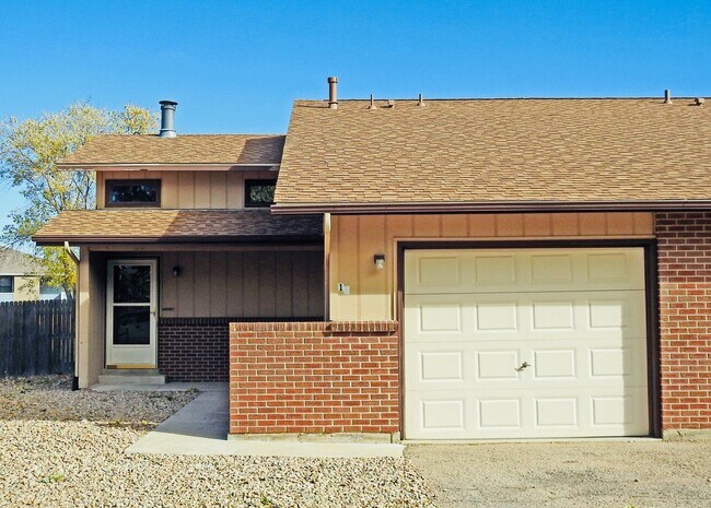 Building Photo - 1 Centaur Ct Unit 1A Centaur Court