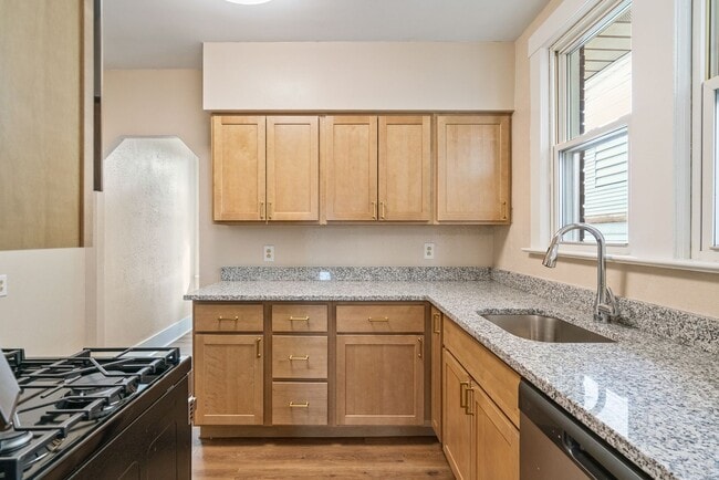 Photo - 1680 Potomac Ave Unidad 2