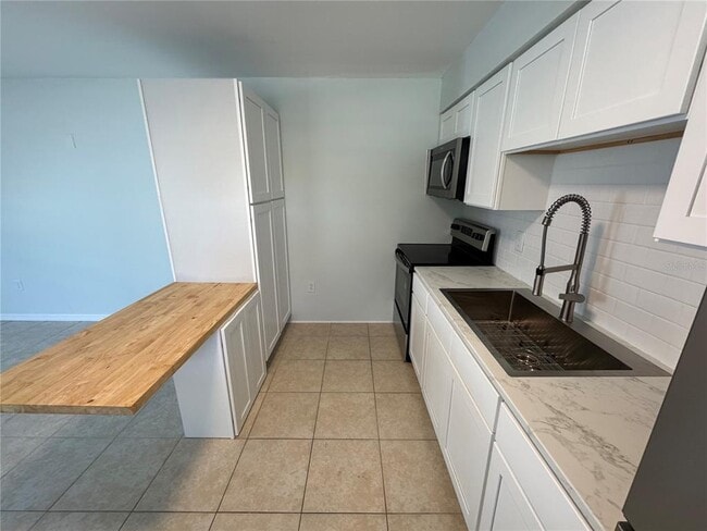 Photo - 215 Park Blvd S