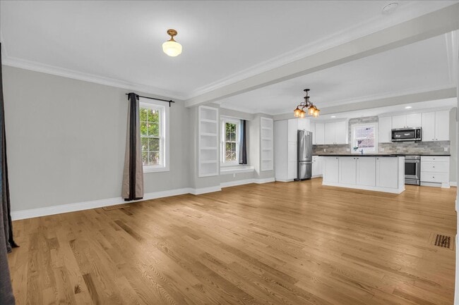 Photo - 203 Curry Ave