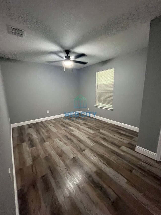 Photo - 3021 Modree Ave