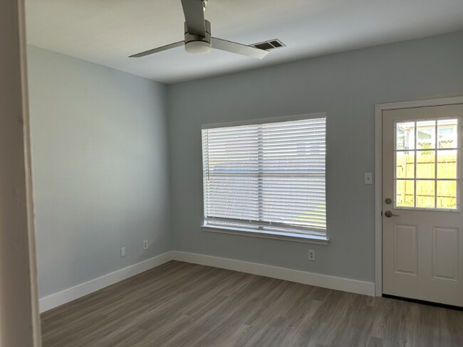 Photo - 2819 Southampton Way Unidad B