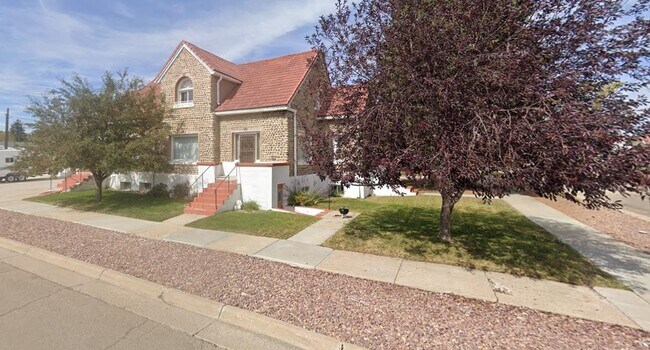 401 Onyx St