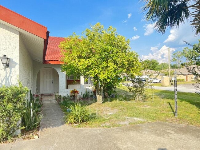 Photo - 25 Plainview Dr Unit B