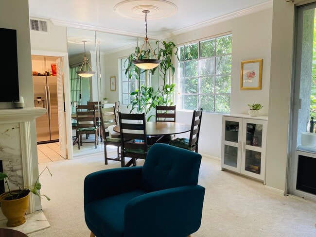 Dinning Room - 1375 Kelton Ave Unit 203