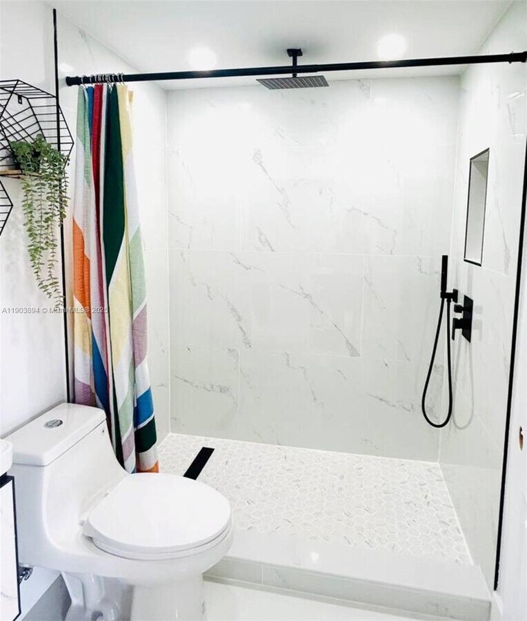 Photo - 2612 SW 12th St Unidad Side Studio