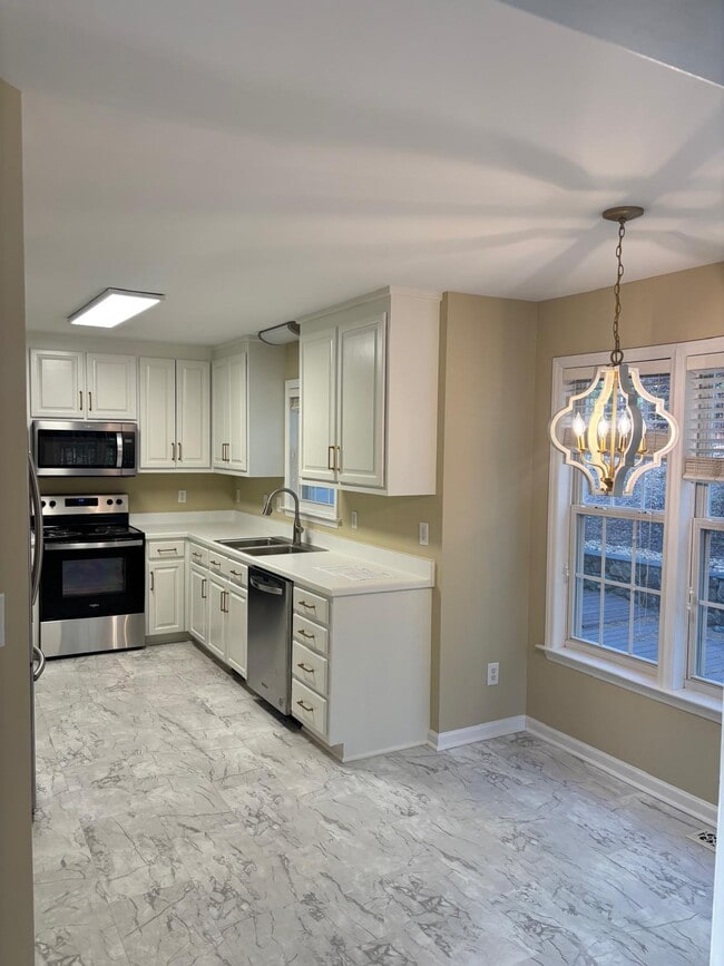 Photo - 112 Hudson Hills Rd