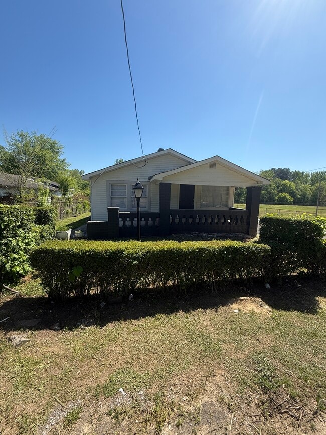 Building Photo - 537 37th Ter W