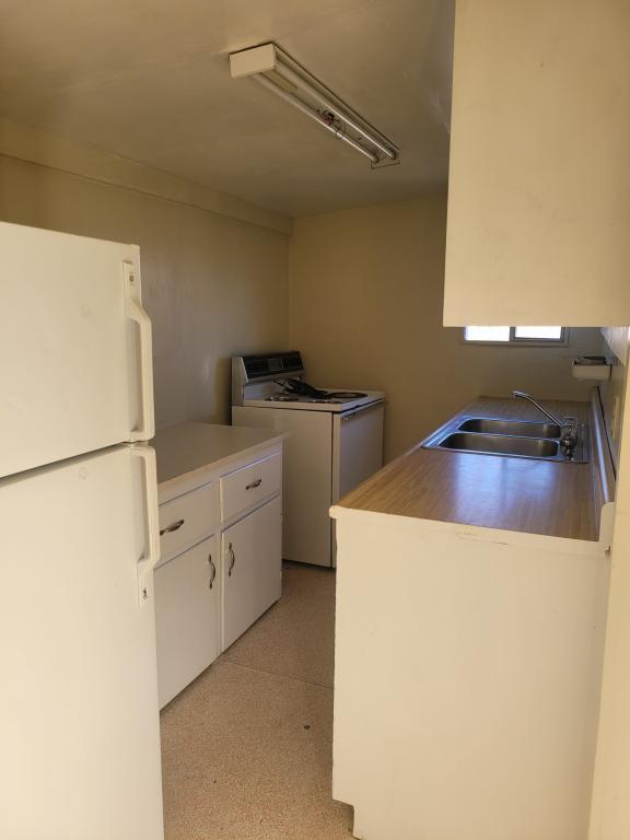 Photo - 2415 Baker St