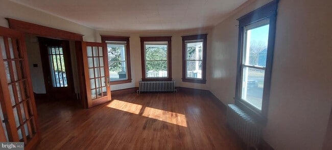 Photo - 7318 Woodbine Rd