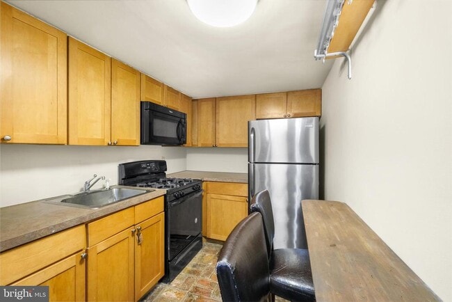 Photo - 234 Bainbridge St Unit 1R