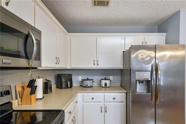 Photo - 375 Wellington Pl