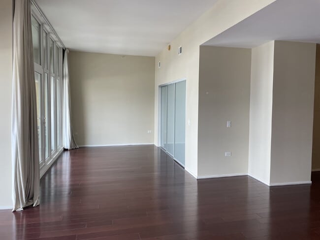 Photo - Studio in The Montage! Unidad 516