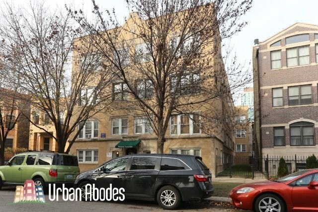 Building Photo - 812 W Waveland Ave Unit M02B Rental