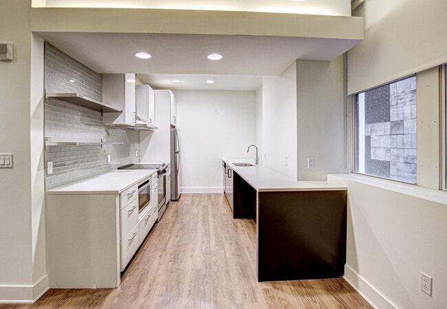 Photo - The Creswell