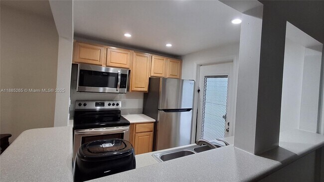 Photo - 5050 Bayview Dr Unit 20