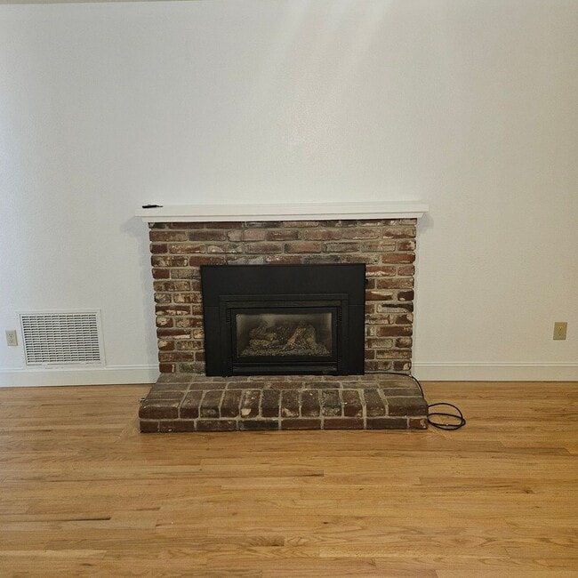 Photo - Charming 3 Bedroom Home with Sunroom